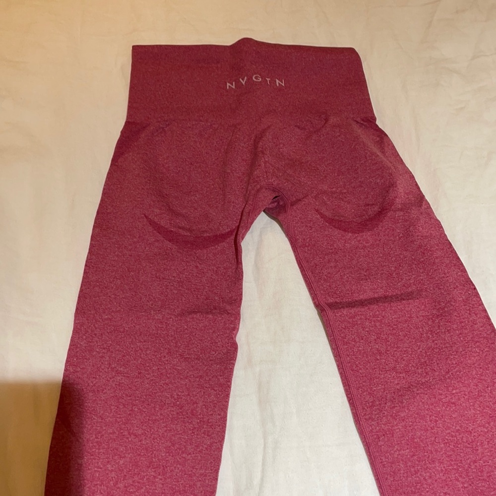 NVGTN Crimson Seamless Leggings
